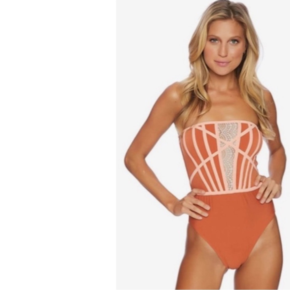 Amazing one piece swimsuit NWOT Sz 14